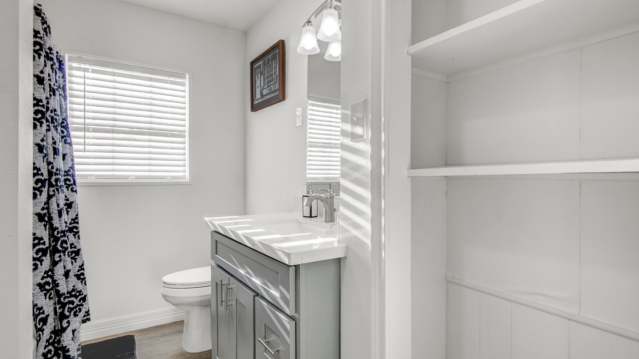 Photo of Bathroom in Groves