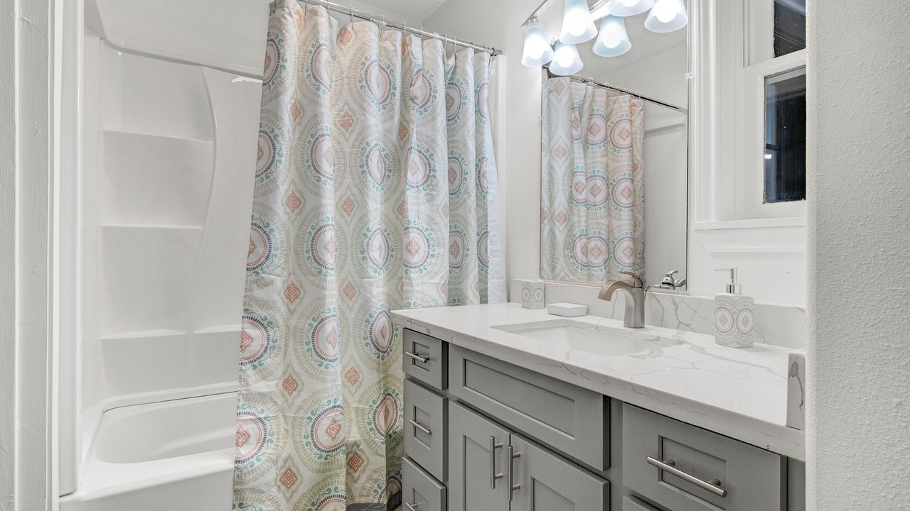 Photo of Bathroom in Groves