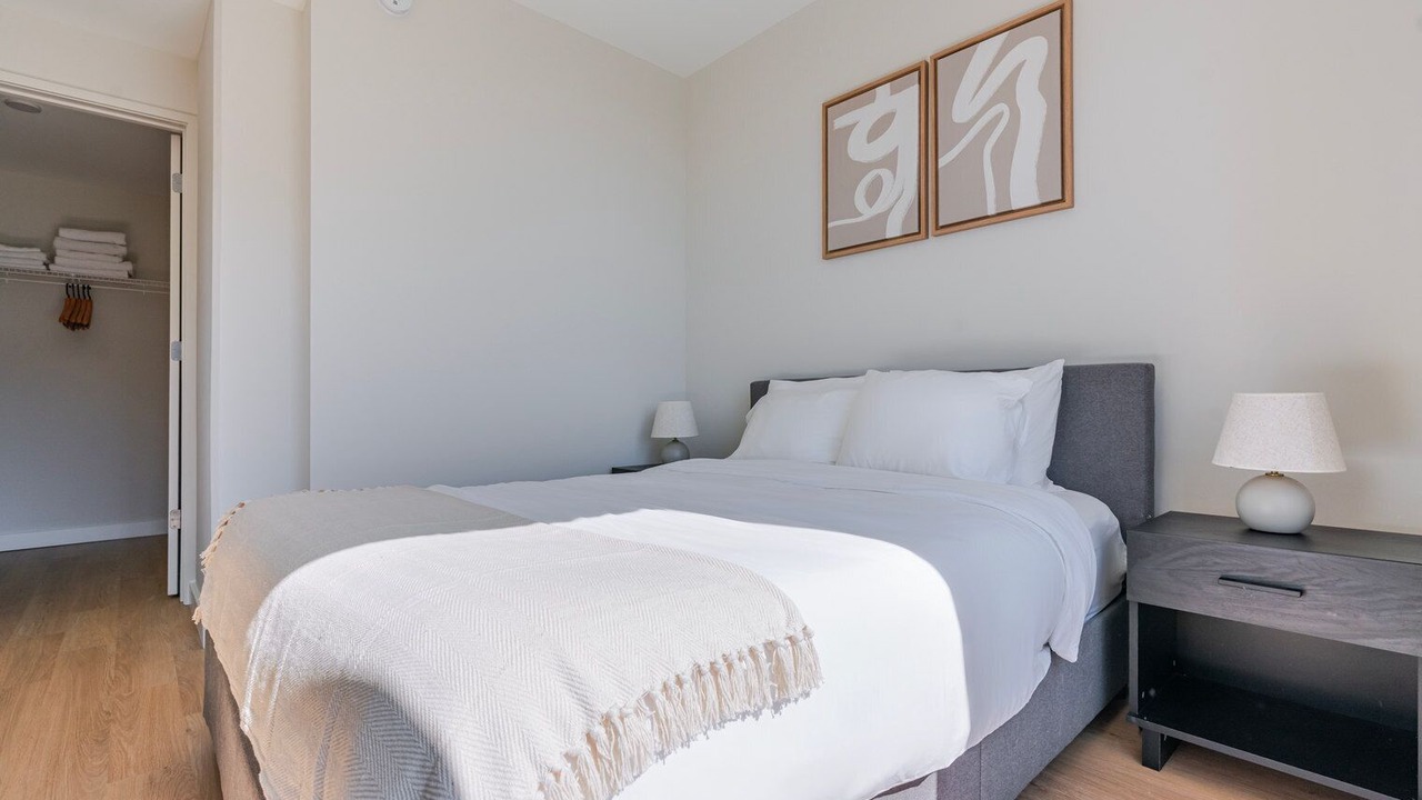 Photo of Bedroom in Navy Yard