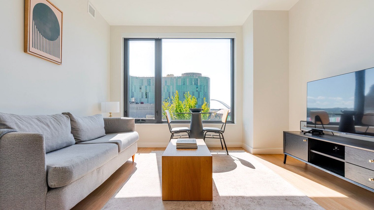 Photo of Livingroom in Navy Yard