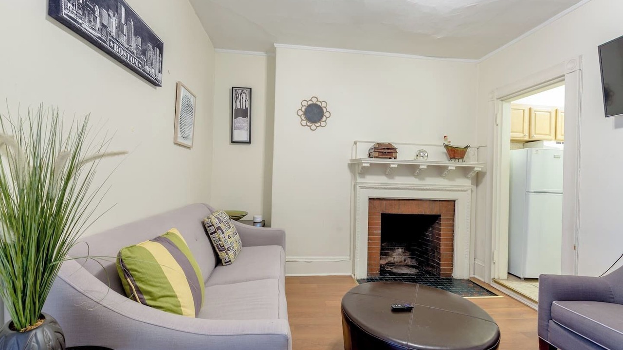 Photo of Livingroom in Fenway–Kenmore