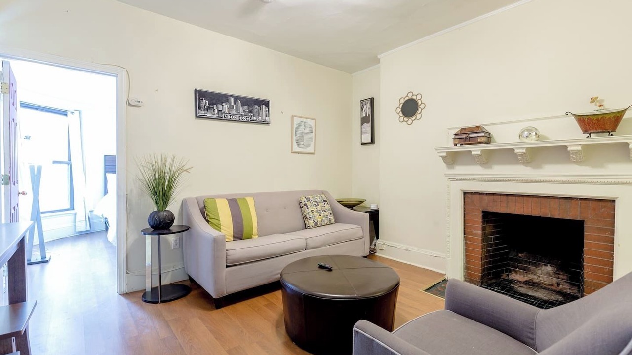 Photo of Livingroom in Fenway–Kenmore