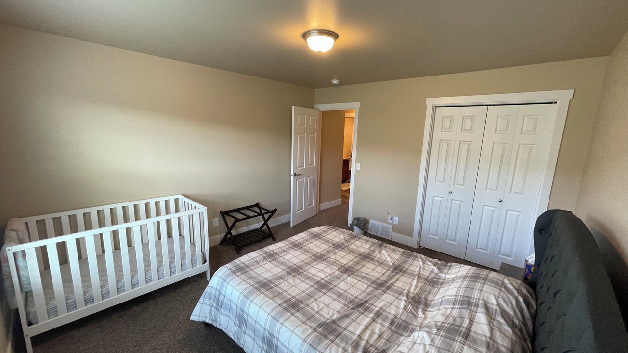 Photo of Bedroom in Rimrock