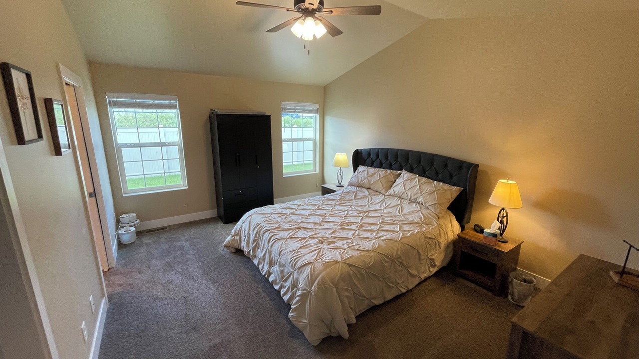 Photo of Bedroom in Rimrock