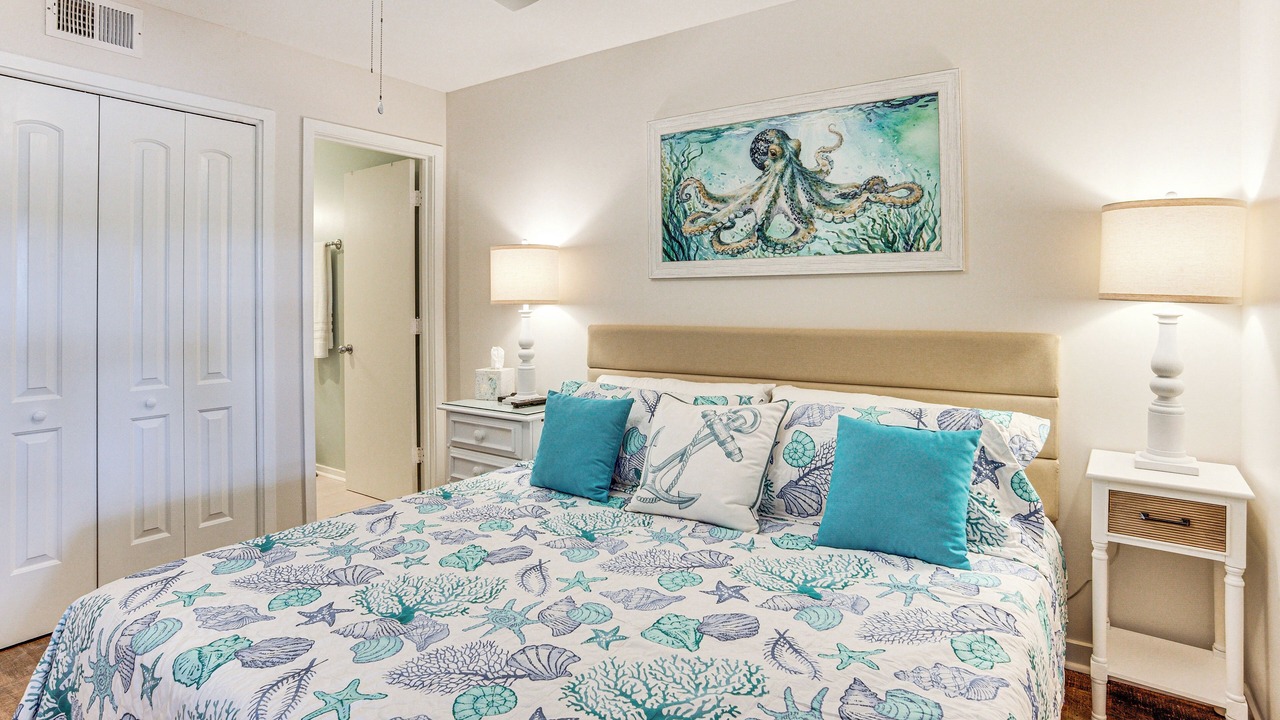 Photo of Bedroom in Beachwalk