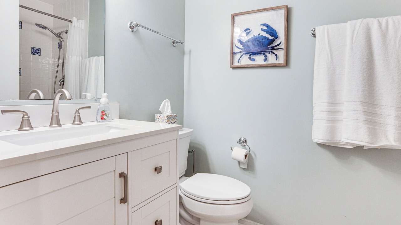 Photo of Bathroom in Beachwalk
