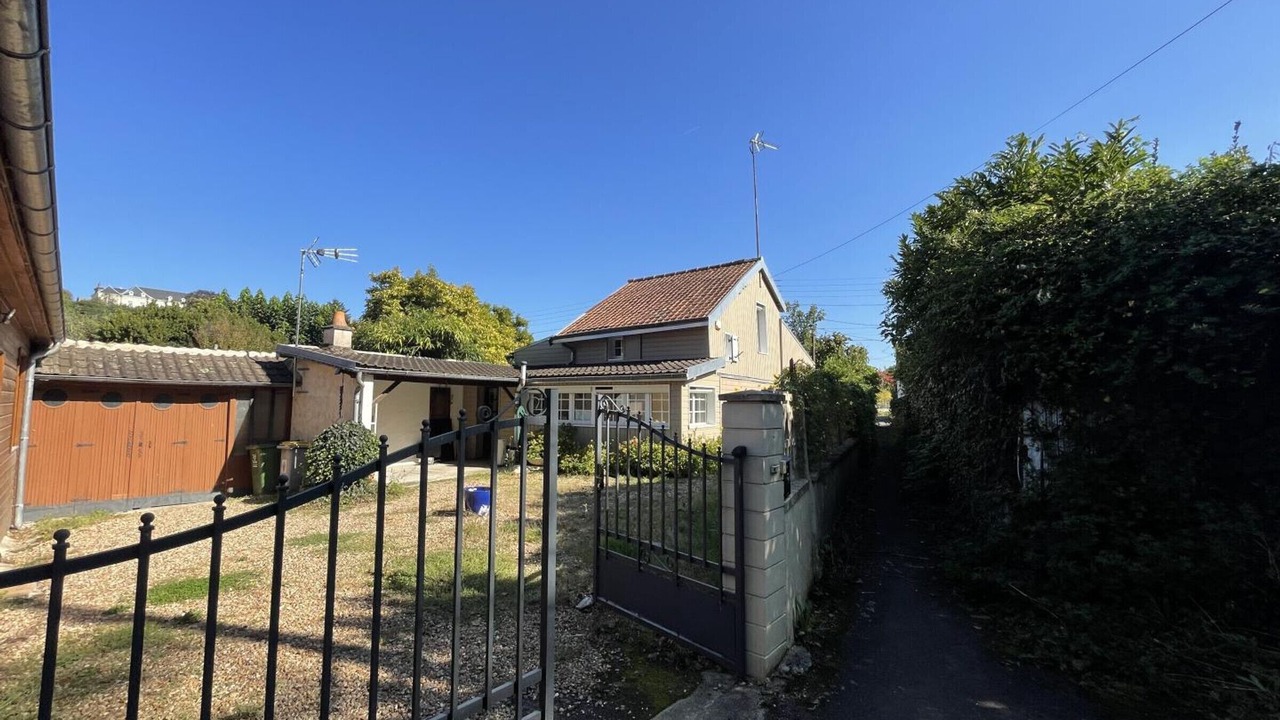 Photo of Outdoor in Tours