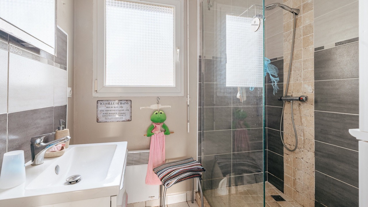 Photo of Bathroom in Saint-Jouan-de-l'Isle