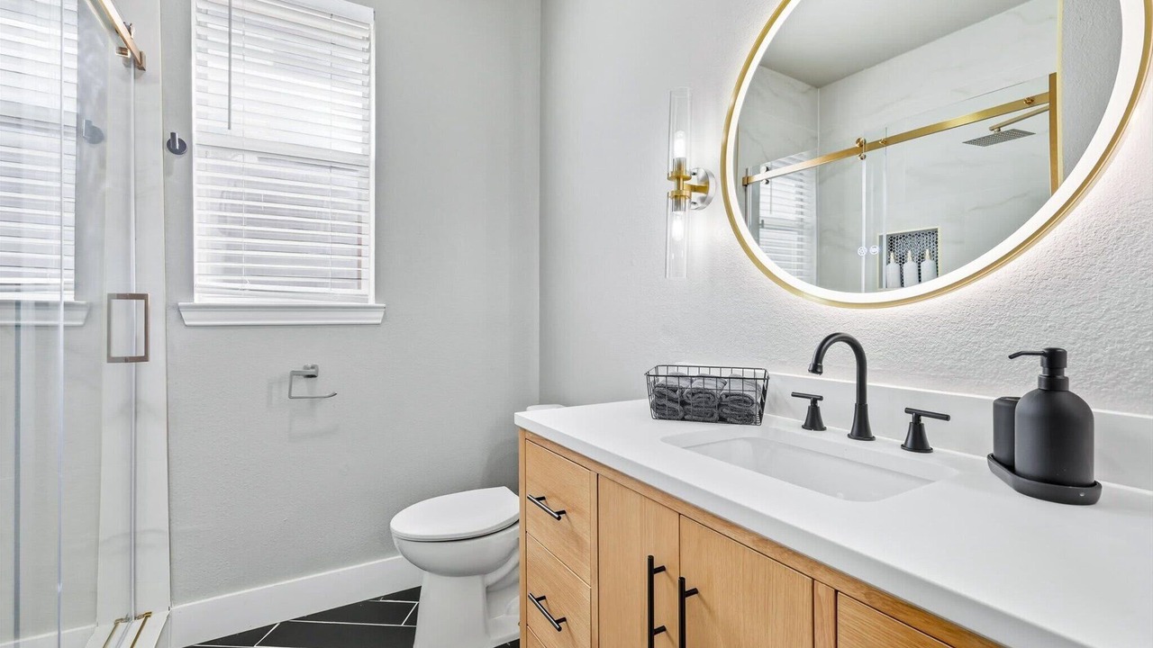 Photo of Bathroom in Fossil Creek