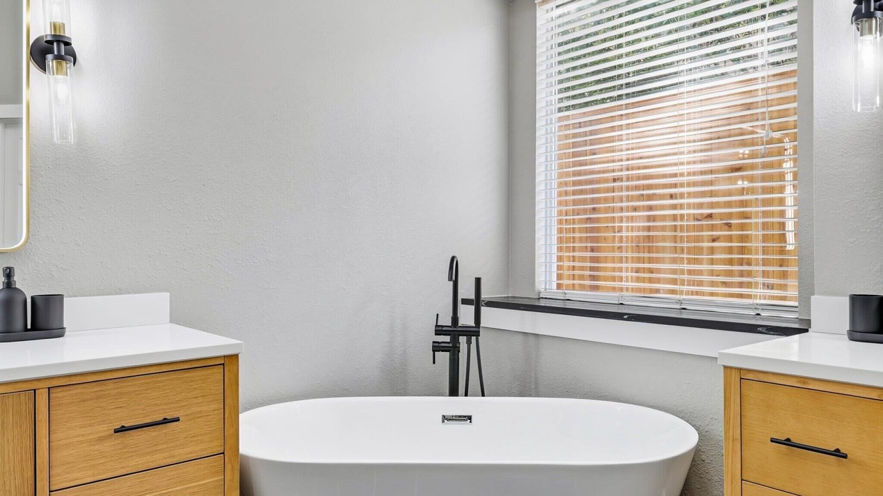 Photo of Bathroom in Fossil Creek