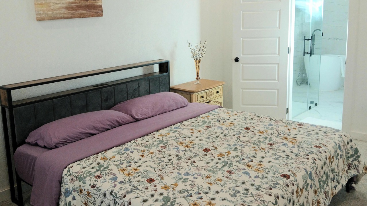 Photo of Bedroom in West Dallas