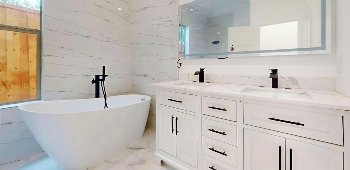 Photo of Bathroom in West Dallas