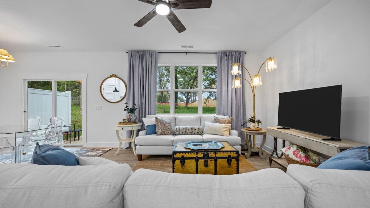Photo of Livingroom in Haw River