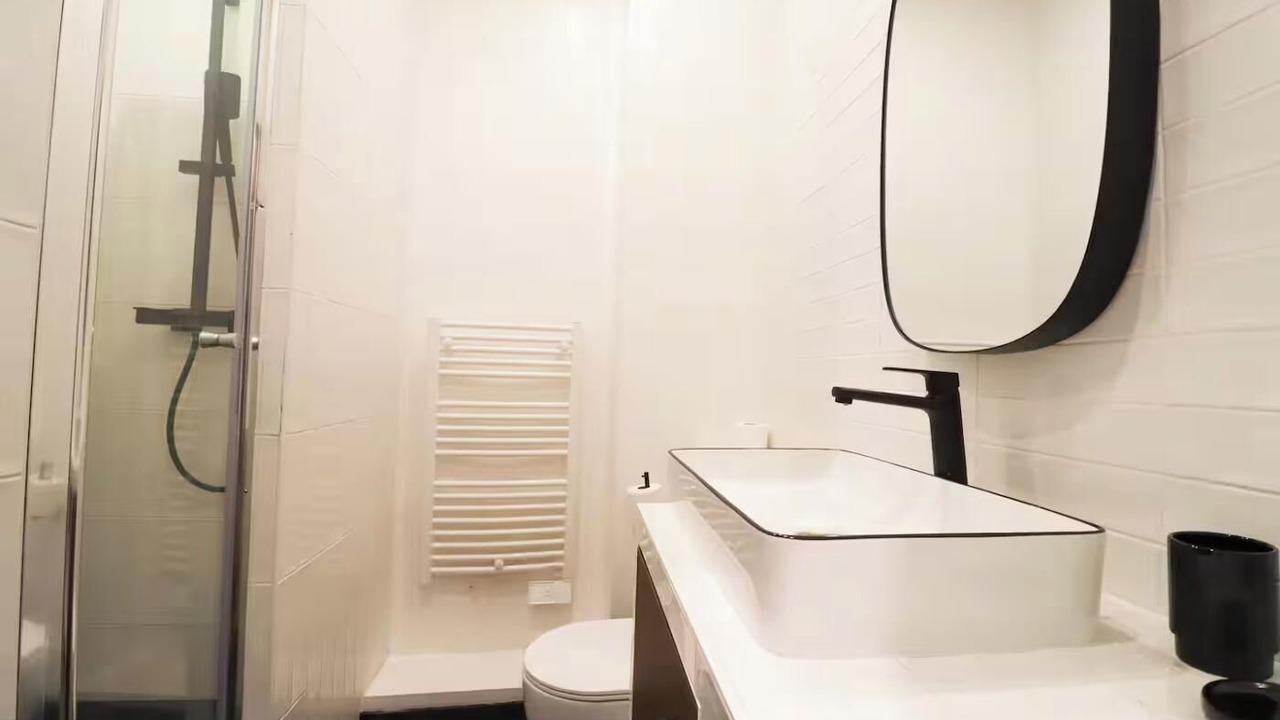 Photo of Bathroom in Saint-Merri