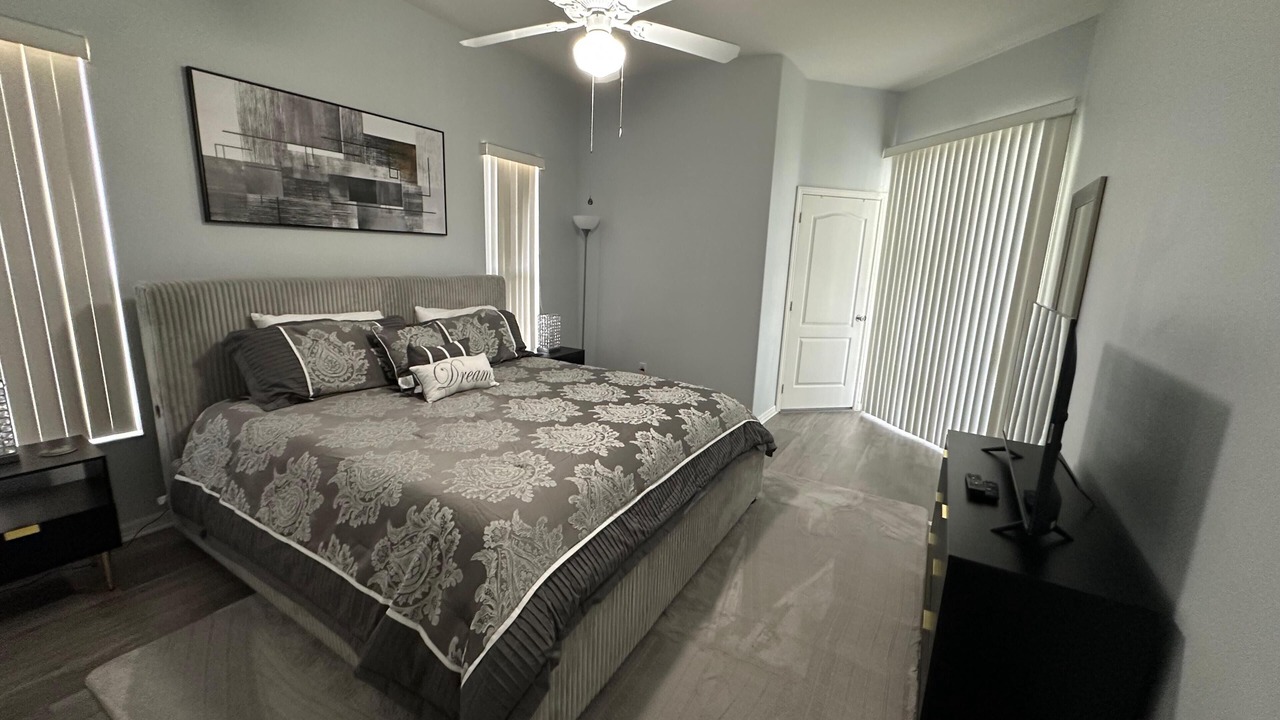 Photo of Bedroom in Tuscan Hills