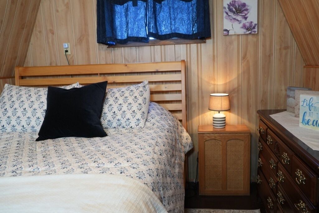 Photo of Bedroom in Lower Montague