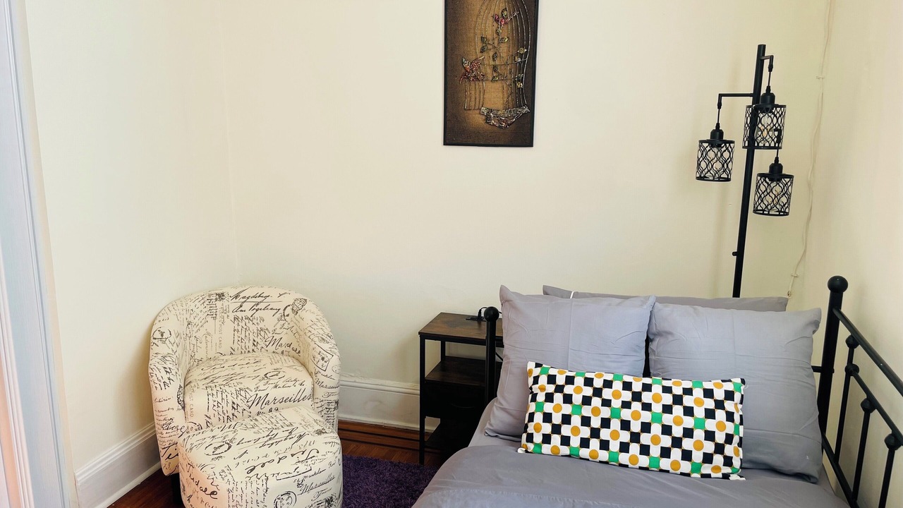 Photo of Bedroom in Elkins Park