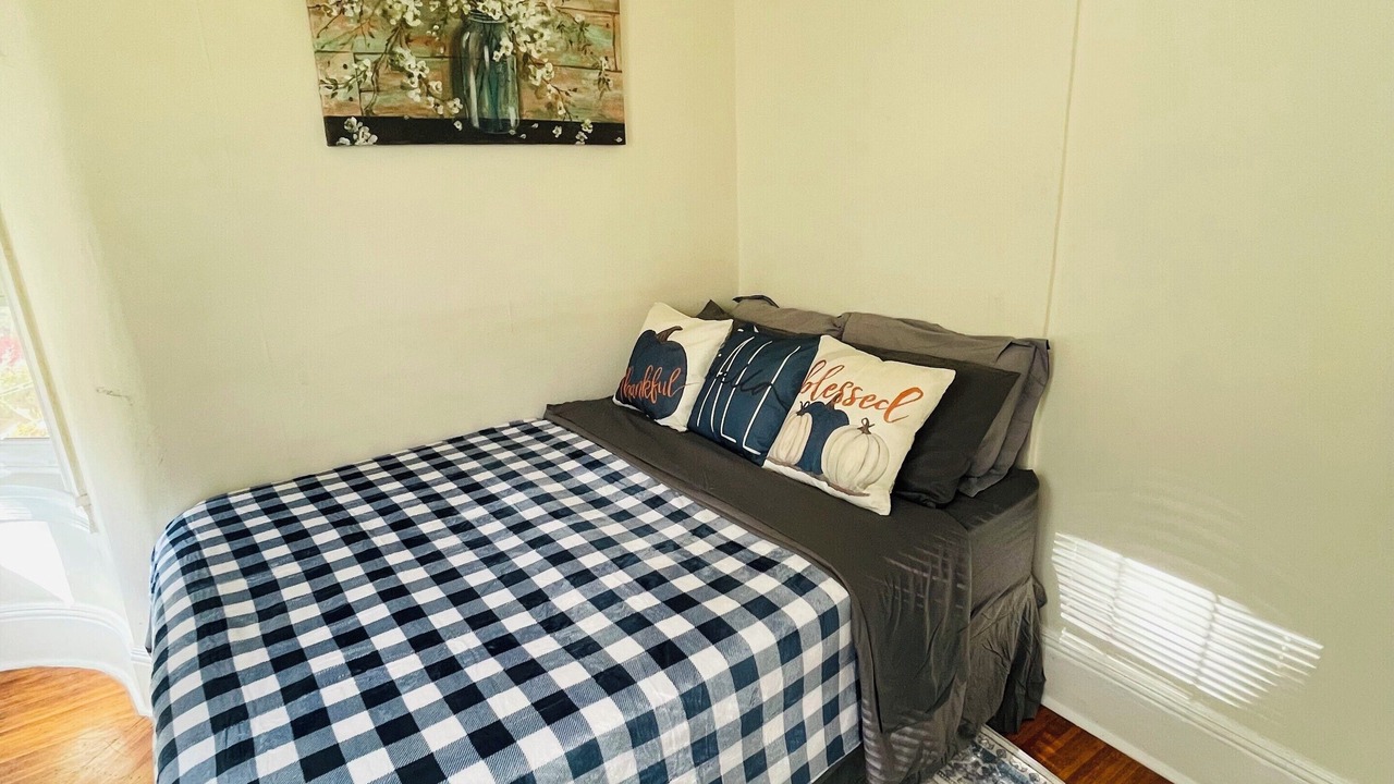 Photo of Bedroom in Elkins Park