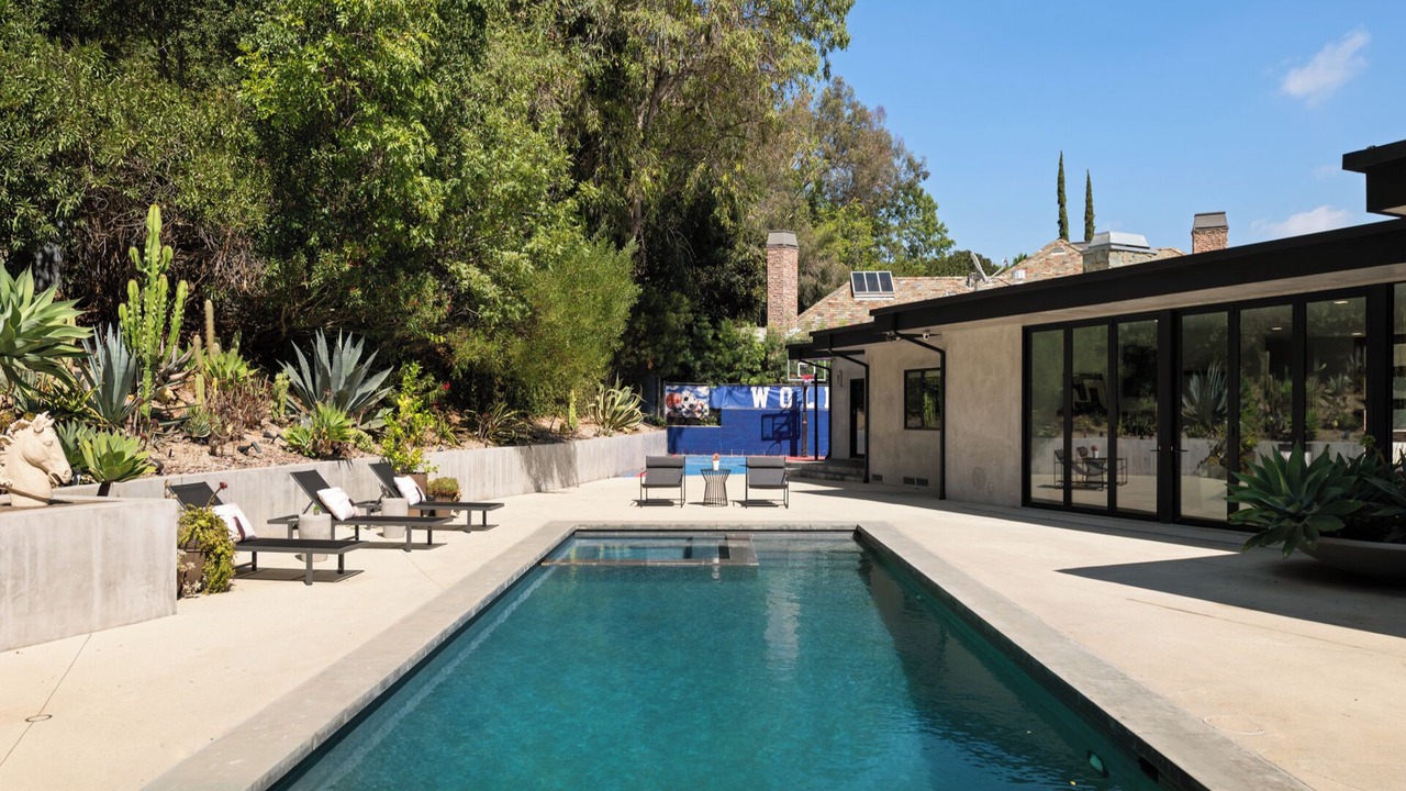 Photo of Outdoor in Beverly Glen