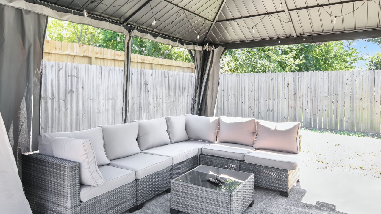Photo of Patio Balcony in Foster Place