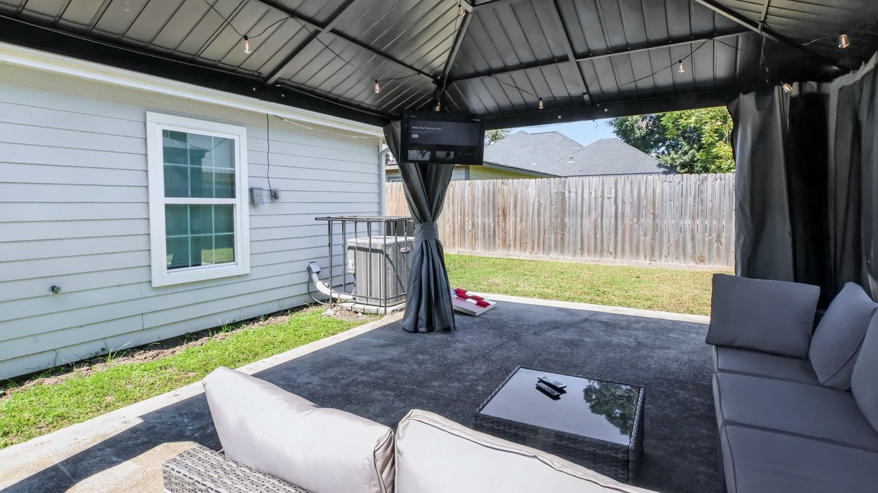 Photo of Patio Balcony in Foster Place