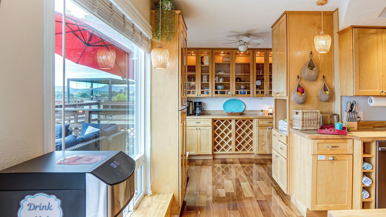 Photo of Others in Upper Lake