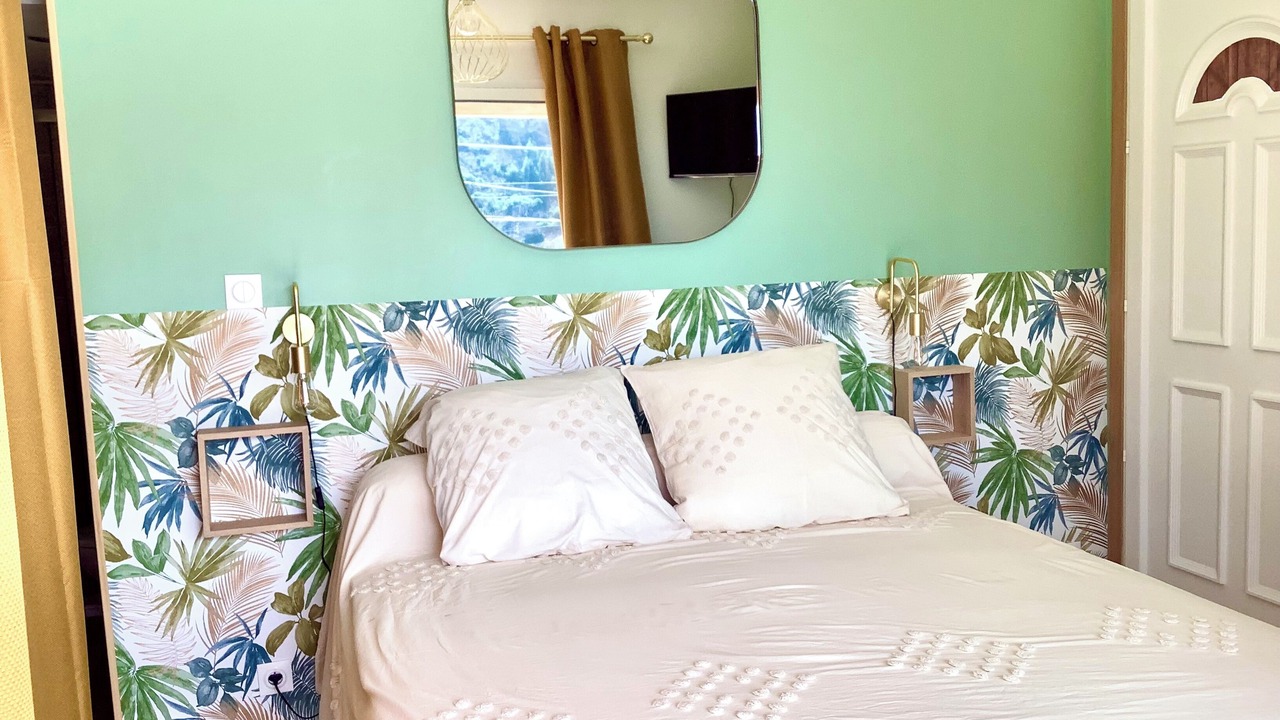 Photo of Bedroom in Ensues-la-Redonne