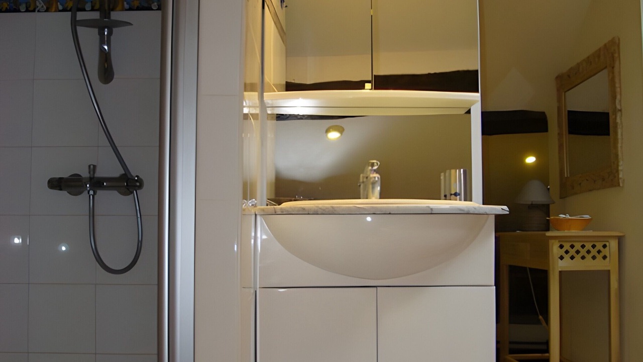 Photo of Bathroom in Montrem