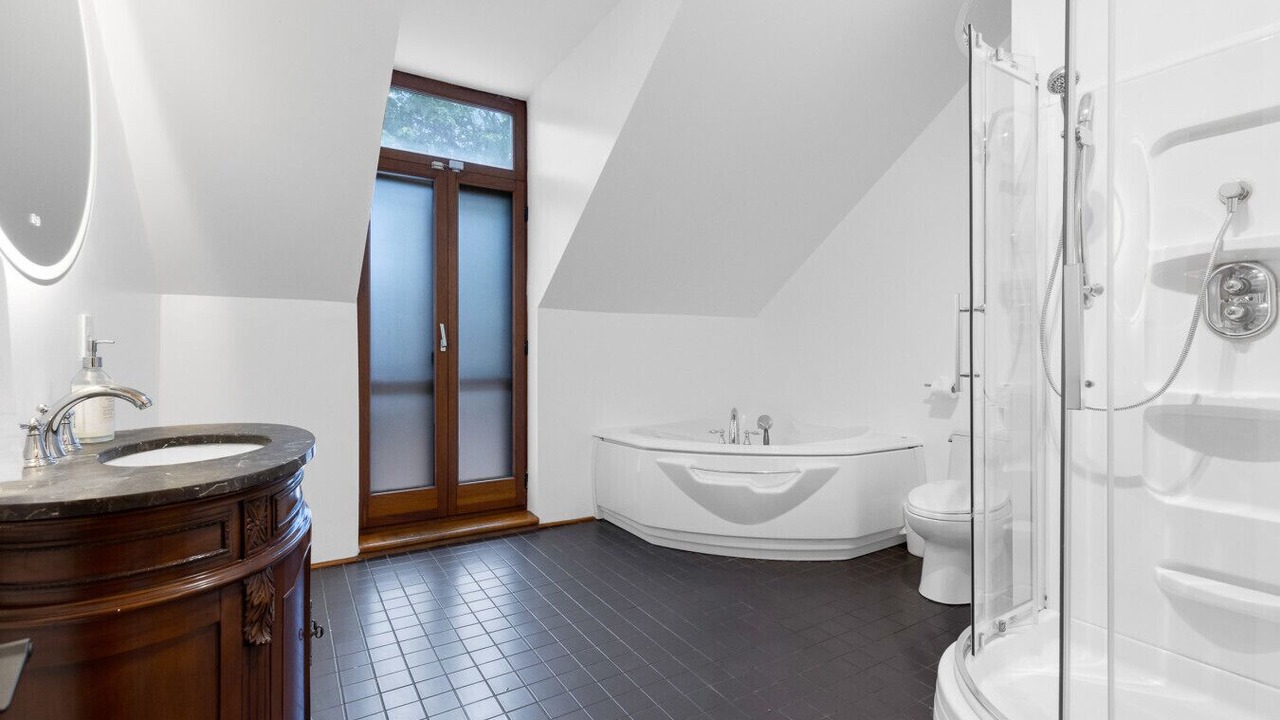 Photo of Bathroom in Milton Park