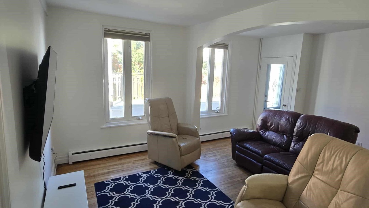 Photo of Livingroom in Centre-Ville