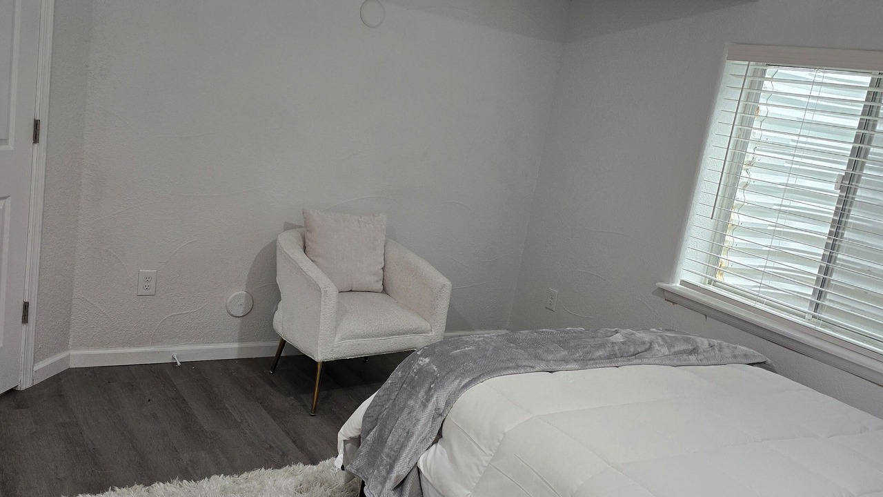 Photo of Bedroom in Aurora