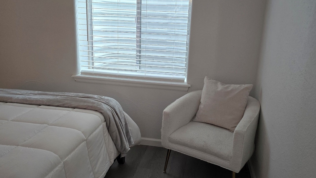 Photo of Bedroom in Aurora