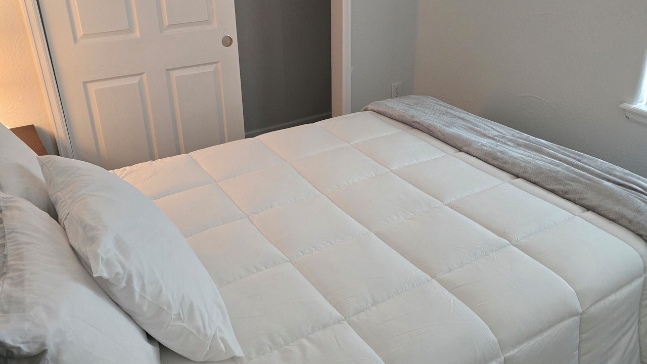 Photo of Bedroom in Aurora