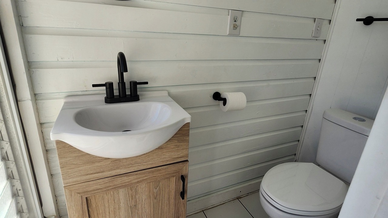 Photo of Bathroom in Lake Jackson