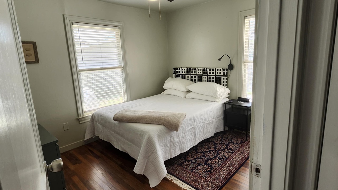 Photo of Bedroom in Lake Jackson