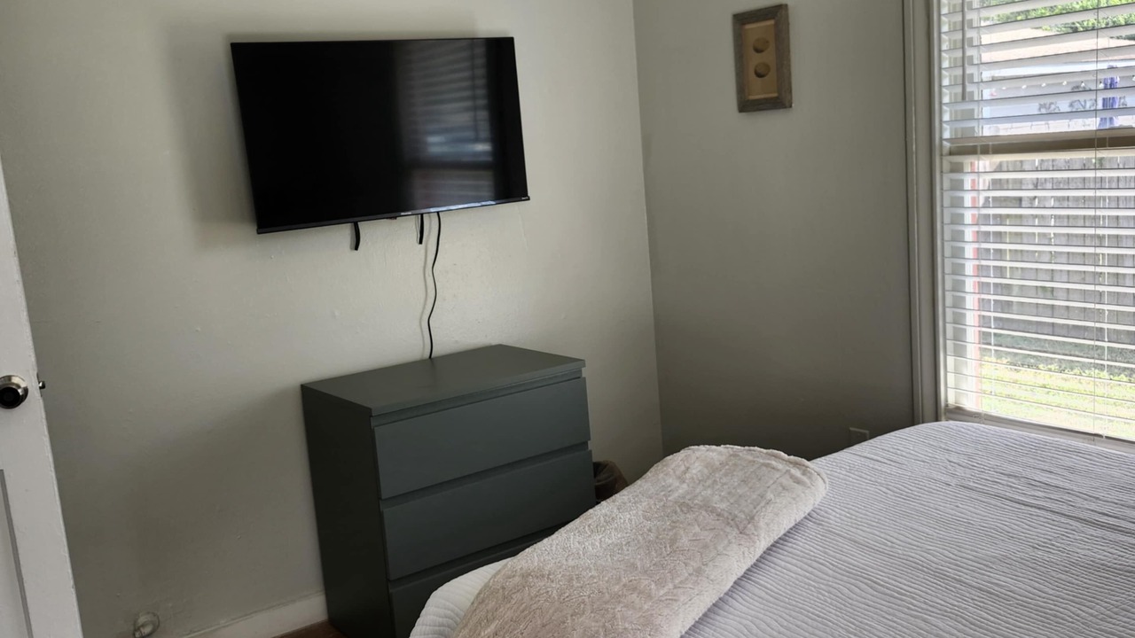 Photo of Bedroom in Lake Jackson
