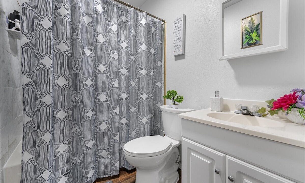 Photo of Bathroom in Del Valle