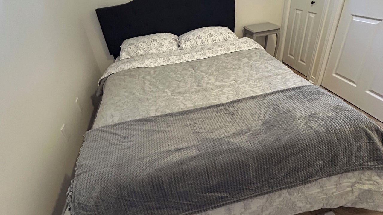 Photo of Bedroom in Amherstview