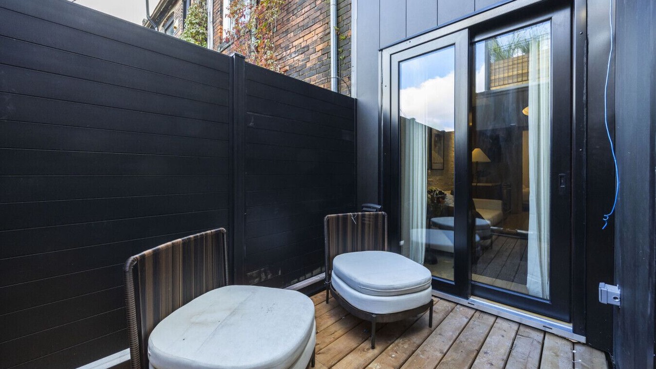 Photo of Patio Balcony in Beaconsfield Village