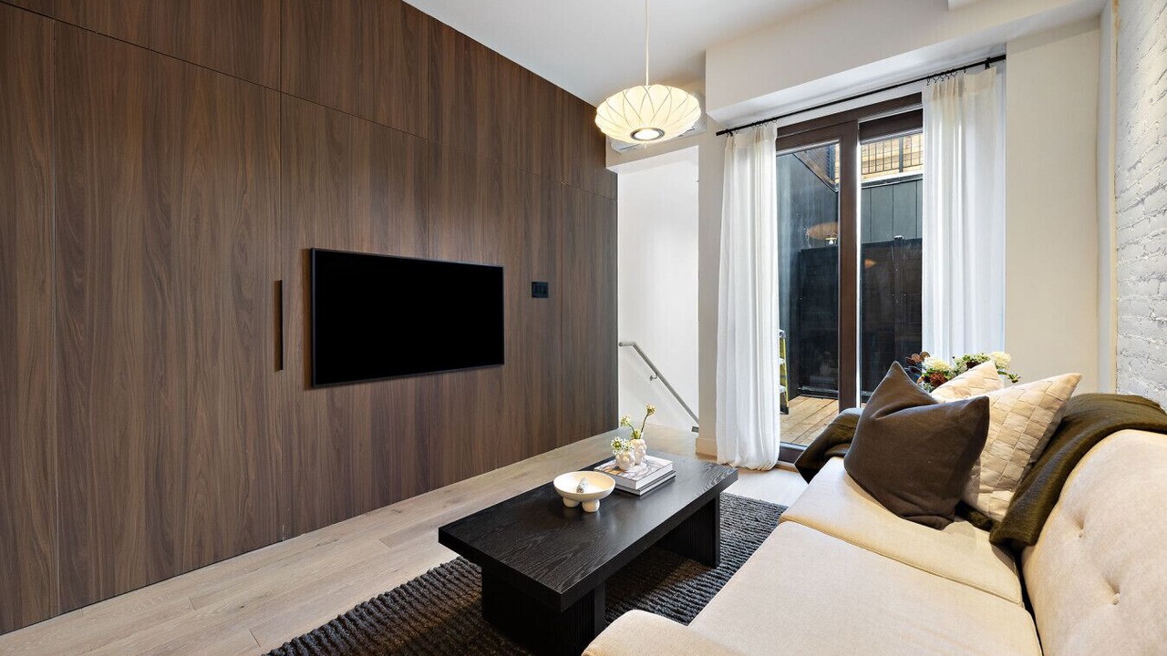 Photo of Livingroom in Beaconsfield Village