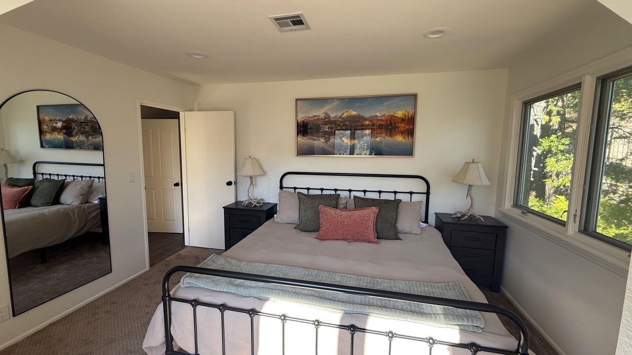 Photo of Bedroom in Cedar Glen