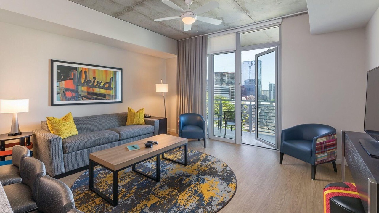 Photo of Livingroom in Civic District