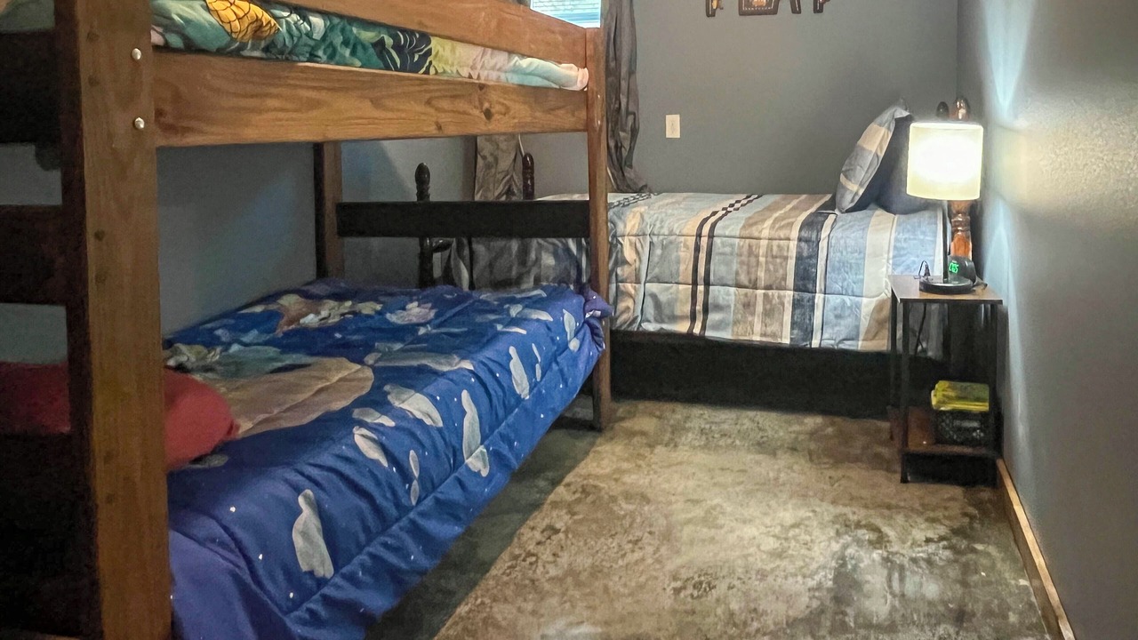 Photo of Bedroom in Higden