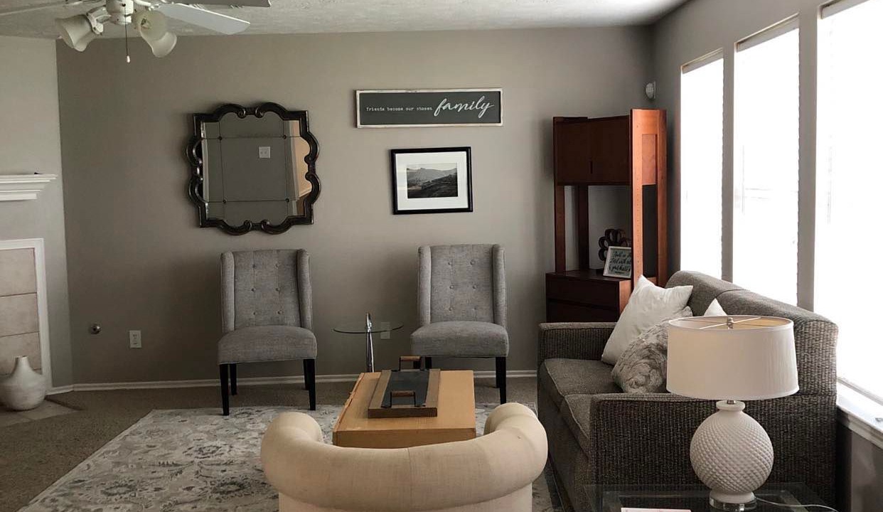 Photo of Livingroom in Spring