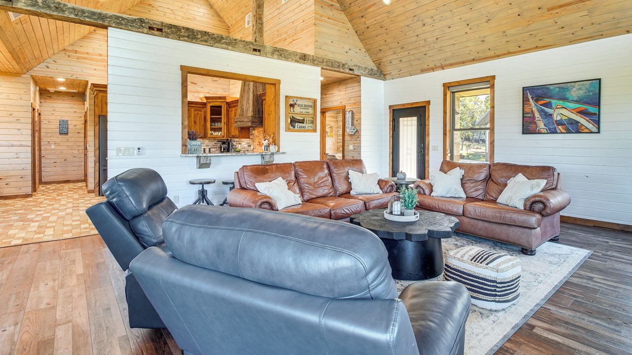 Photo of Livingroom in Eufaula