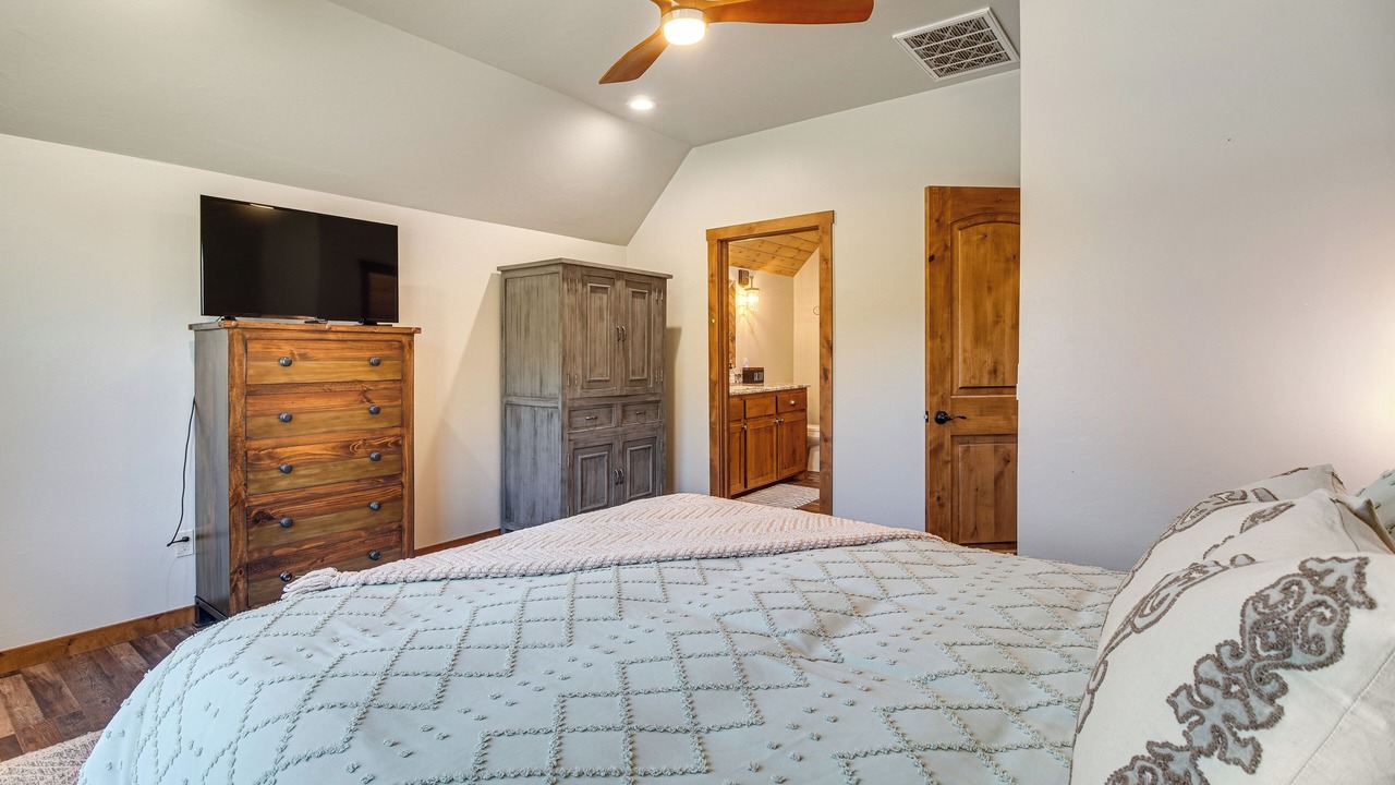 Photo of Bedroom in Eufaula