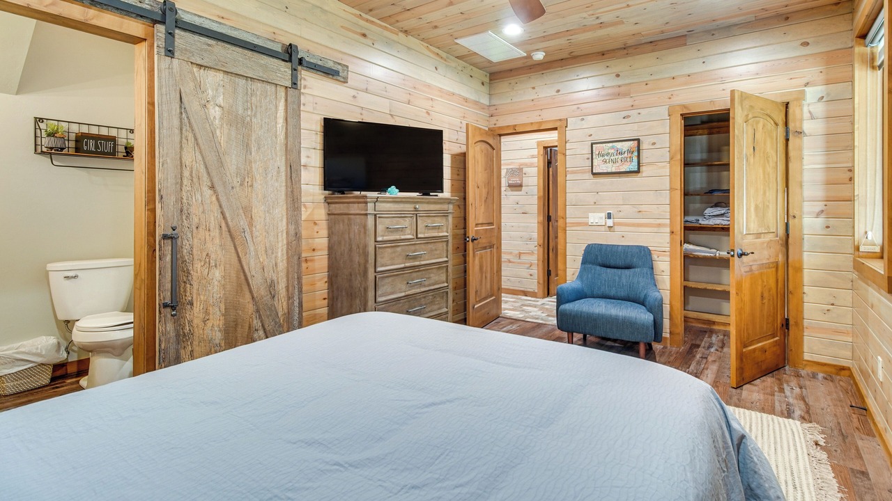 Photo of Bedroom in Eufaula