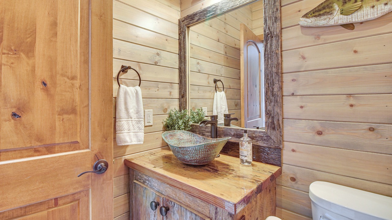 Photo of Bathroom in Eufaula