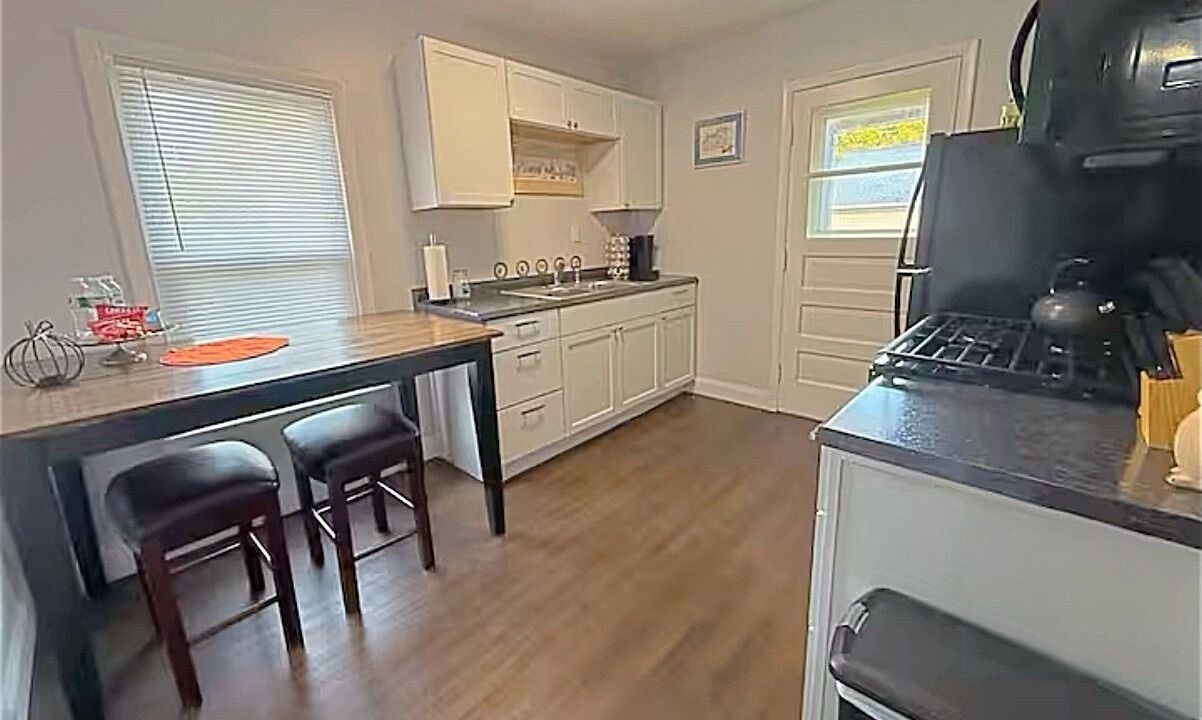 Photo of Kitchen in Westside
