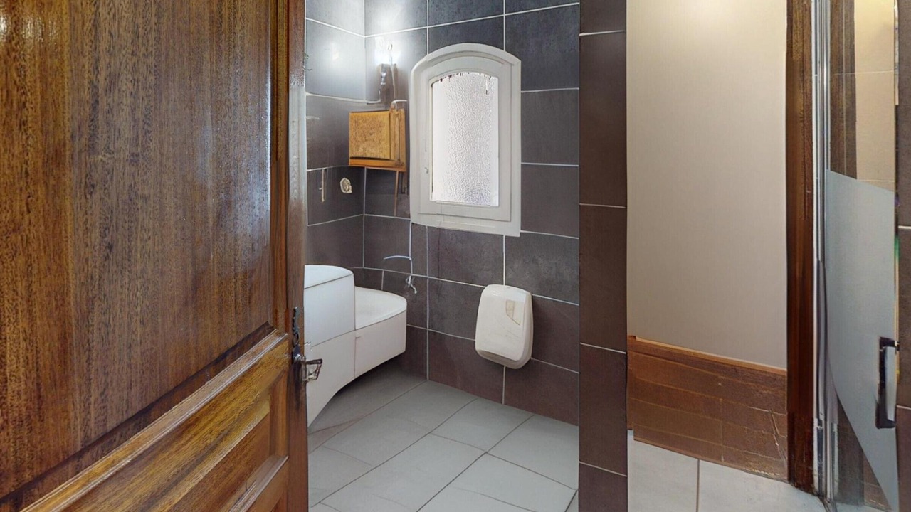 Photo of Bathroom in Ganges